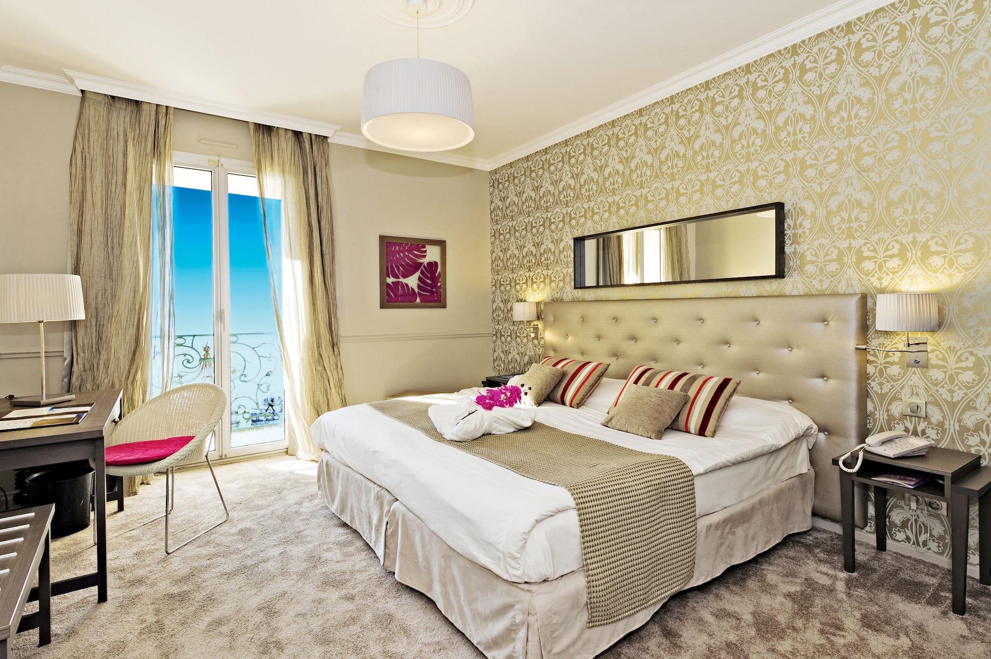 Le Royal Promenade Des